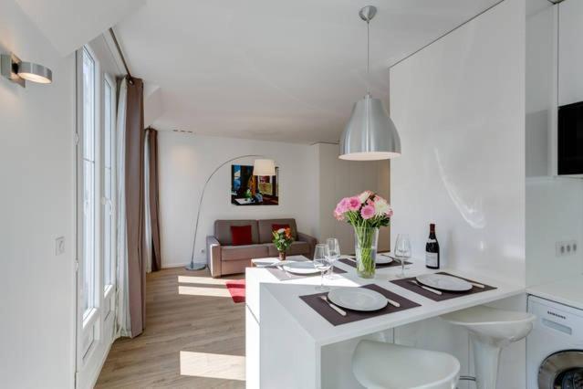 Appartement Champs Elysées *